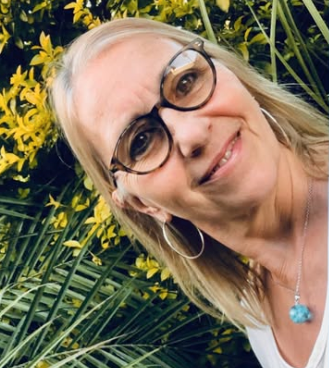 <em><strong>Lorena Estrada</strong></em>